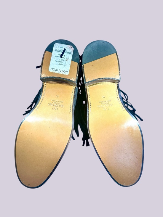Valentino Garavani Men’s Logo Embellished Fringed Leather Chelsea Boots main image 13